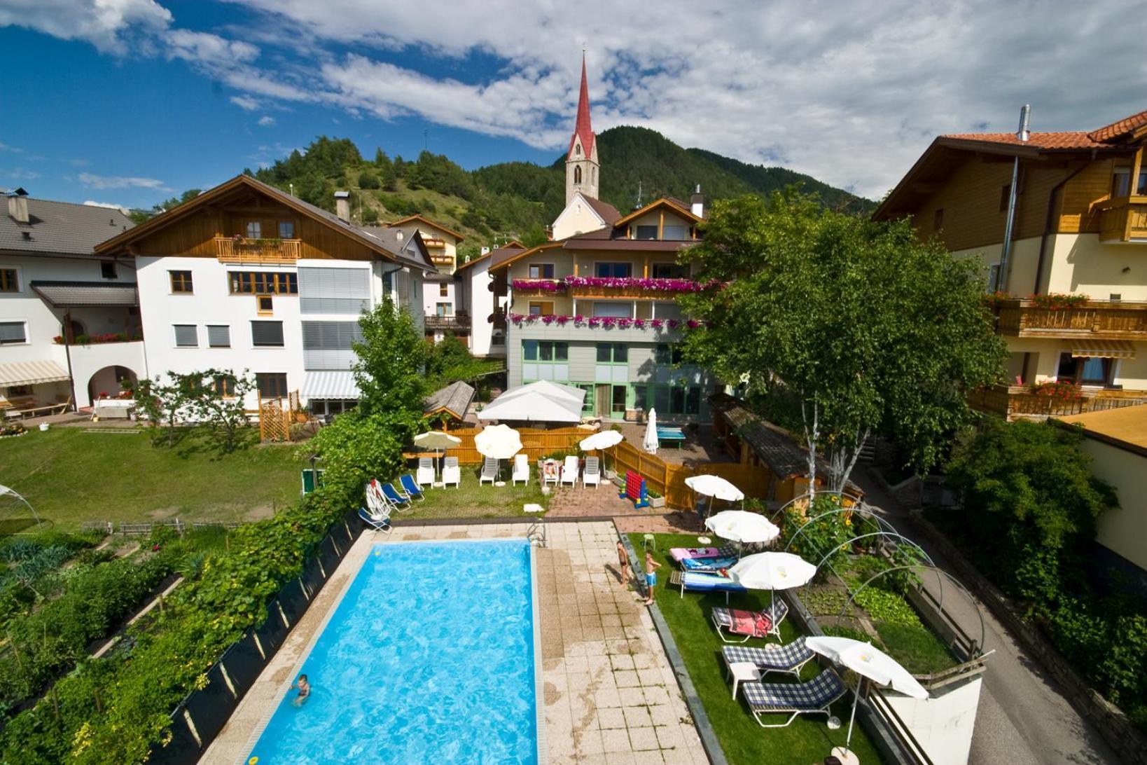 Gasthof Teiser Stern Funes  Dış mekan fotoğraf